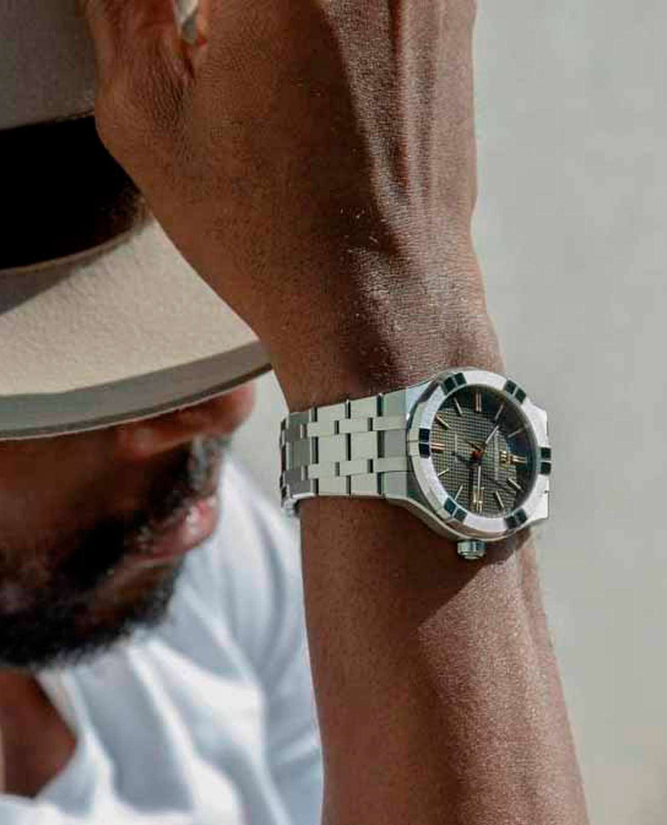 Maurice Lacroix Maurice Lacroix Aikon Automatic AI6008-SS002-331-2  — детали корпуса и нержавеющая сталь