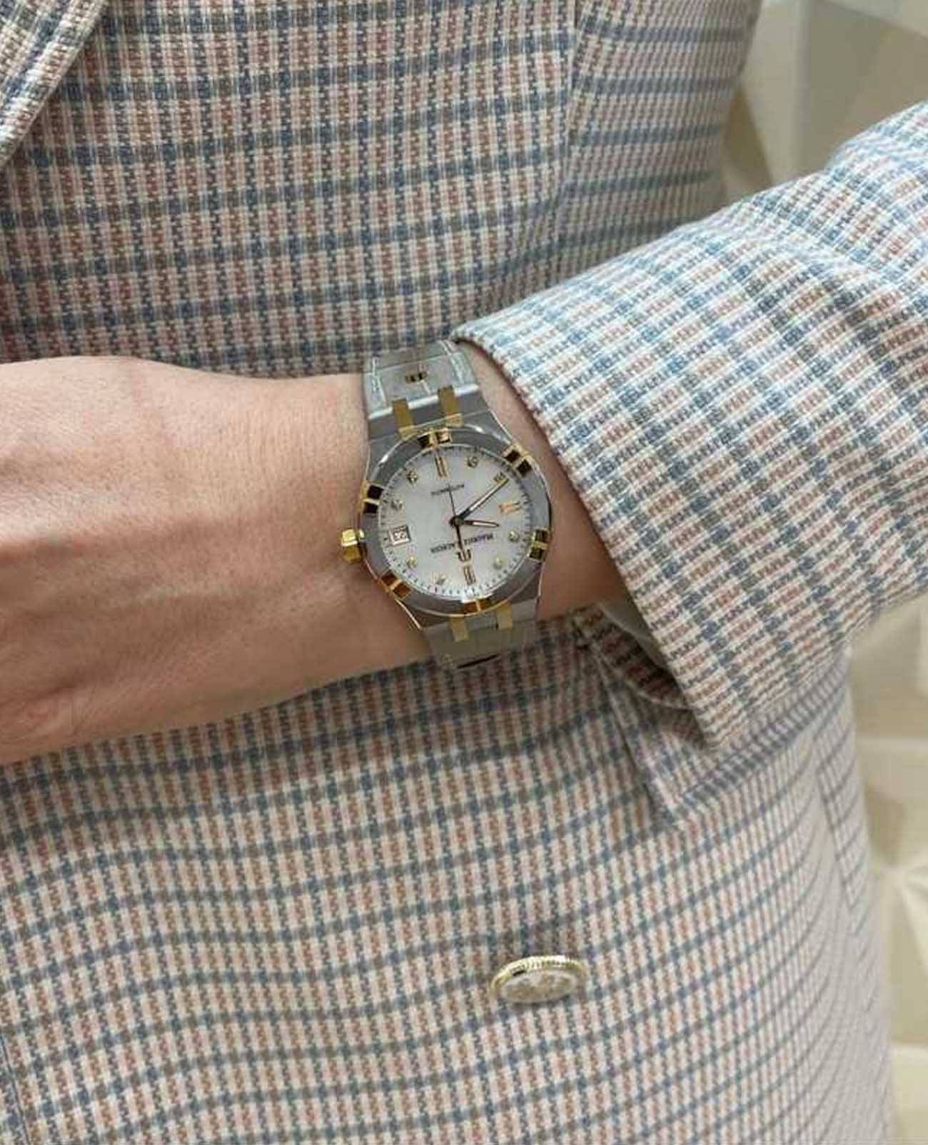 Maurice Lacroix Maurice Lacroix Aikon Automatic AI6006-PVY11-170-1 женские часы перламутровый циферблат на запястье