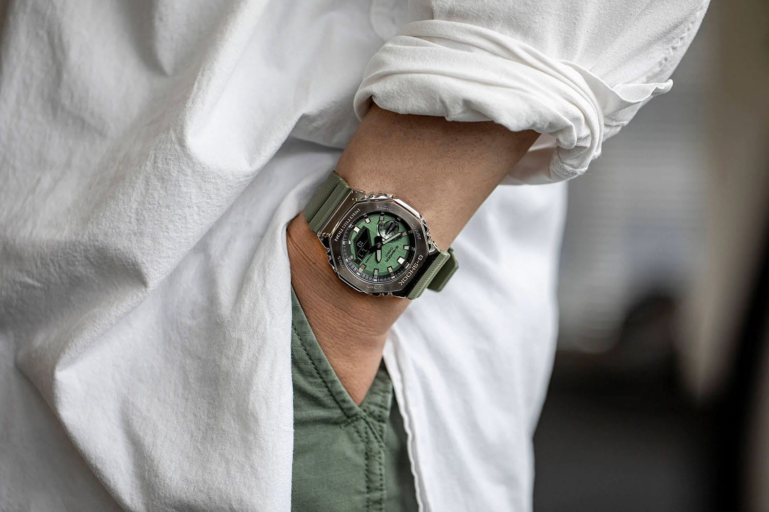 Casio Casio G-Shock GM-2100B-3AER (GM-2100B-3ADR) GM, наручные мужские часы фото под углом