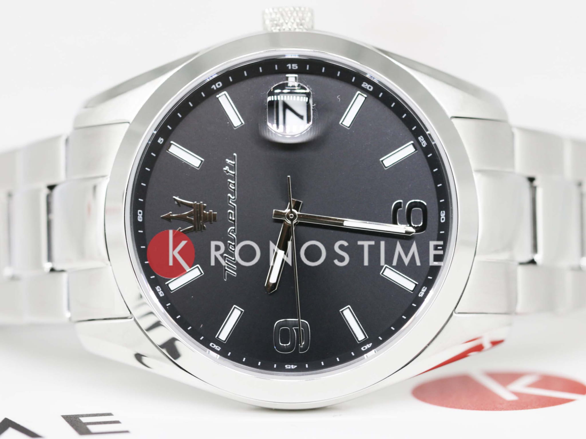 Maserati Maserati Attrazione R8853151007 мужские часы черный циферблат на запястье