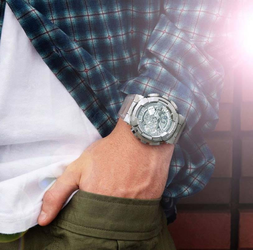 Casio Casio G-Shock GM-110SCM-1A мужские часы серебристый циферблат на запястье