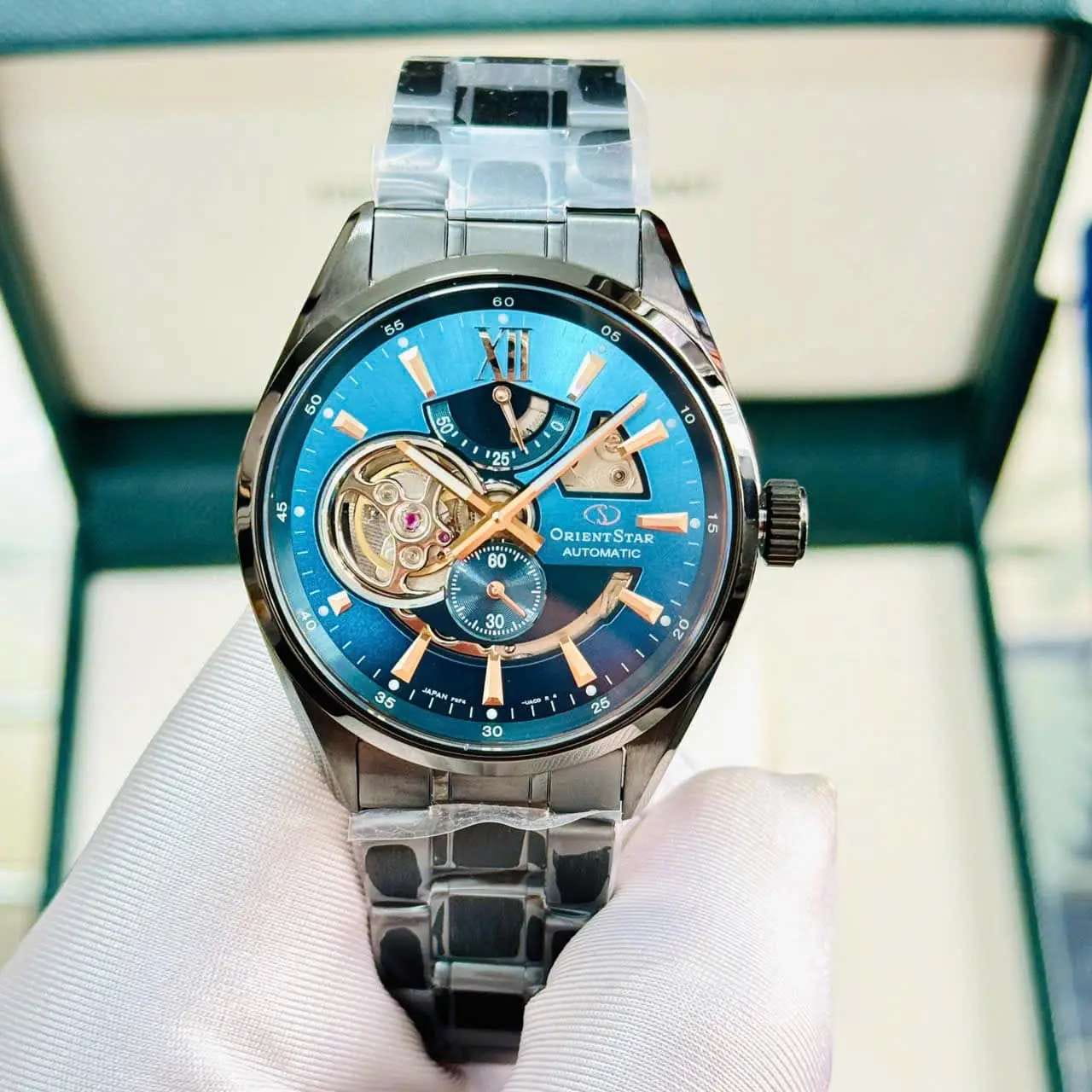 Orient Orient Star Joker Automatic RE-AV0131L (RK-AV0131L) , наручные мужские часы фото под углом