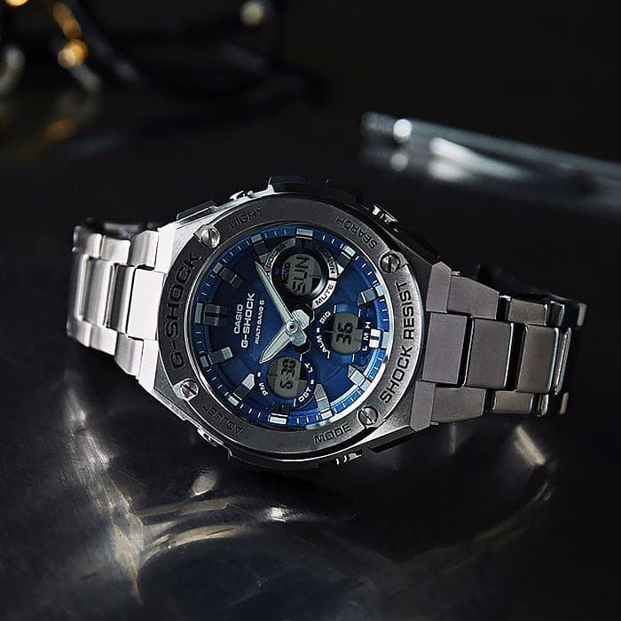 Casio Casio G-Shock GST-W110D-2A GST G-Steel, наручные мужские часы фото под углом