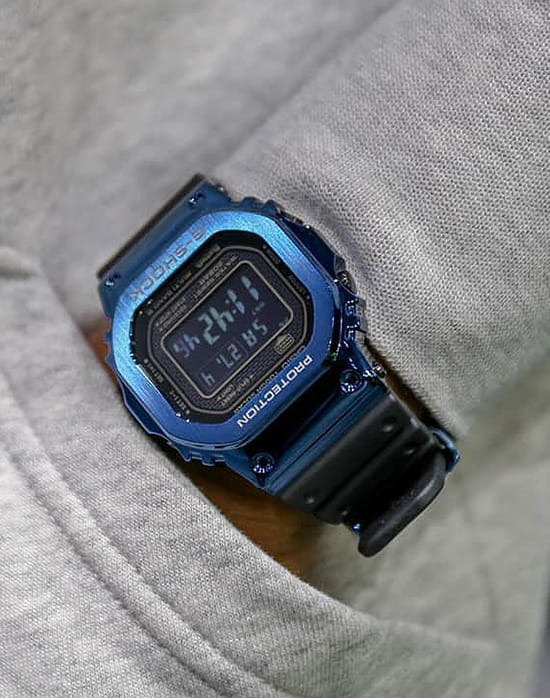 Casio Casio G-Shock GMW-B5000G-2 лимитированной серии, наручные мужские часы фото под углом