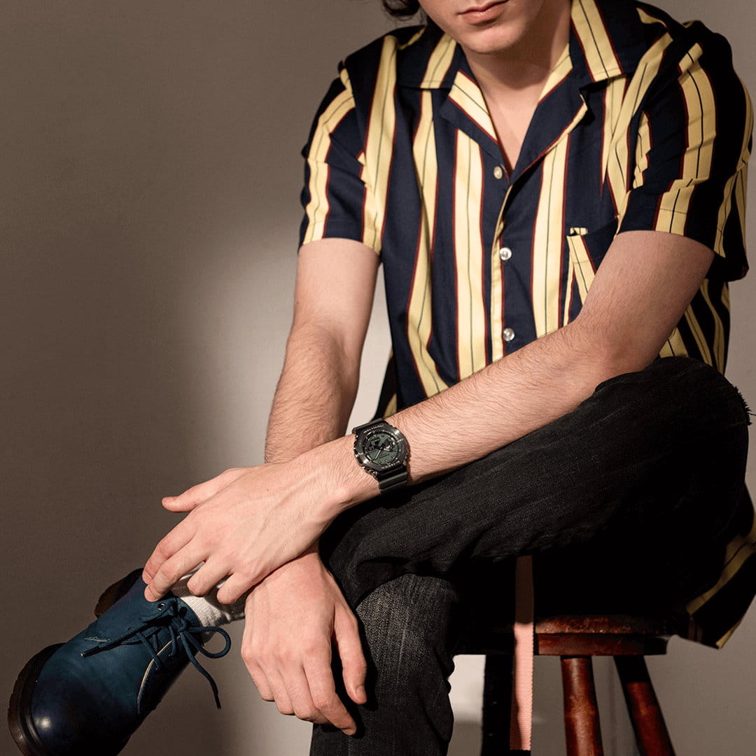 Оригинальные часы Casio Casio G-Shock GM-2100B-3AER (GM-2100B-3ADR) в фирменной упаковке от производителя