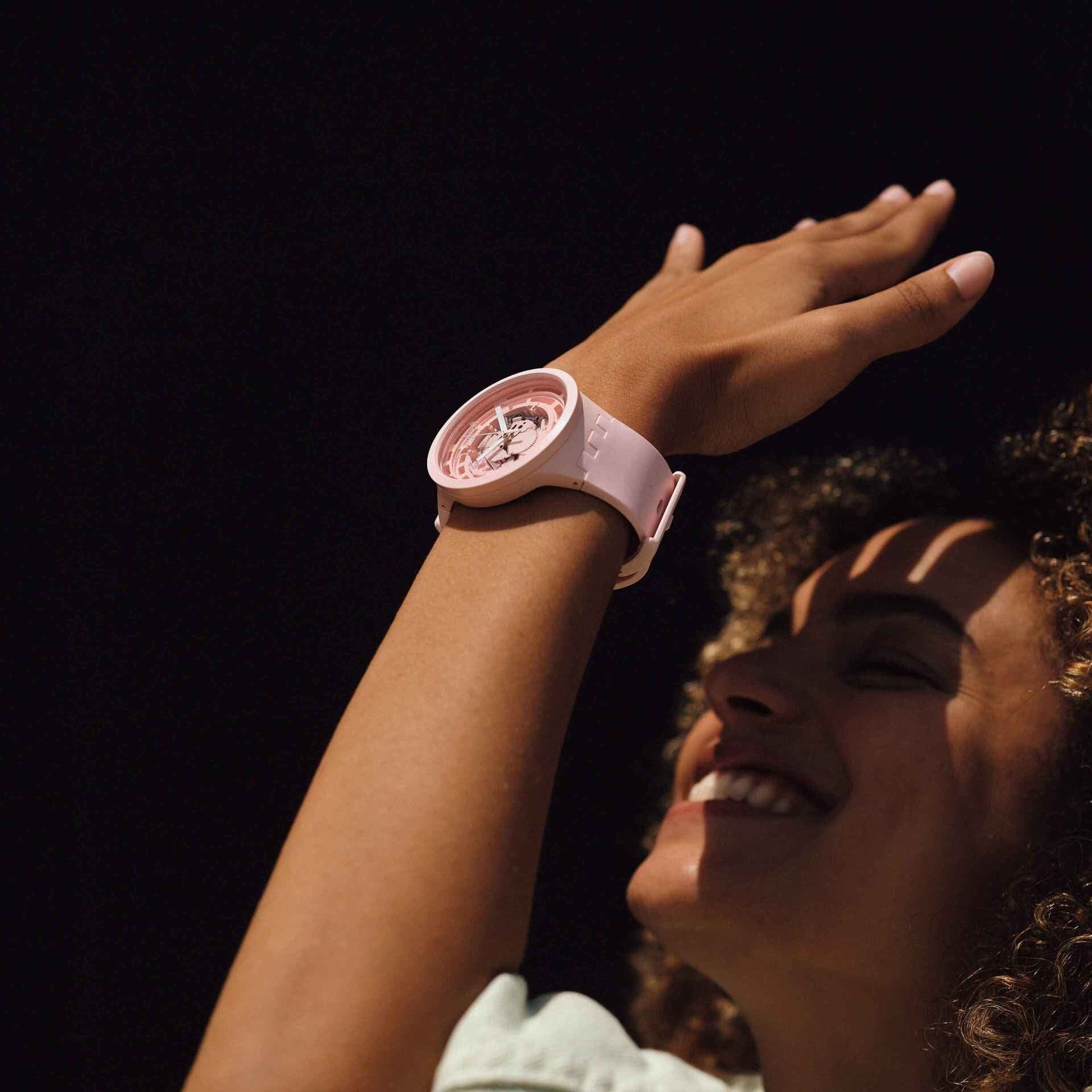 Swatch Swatch Big Bold Bioceramic Lacquered SB03P100  - задняя крышка биокерамика корпуса, швейцария часы