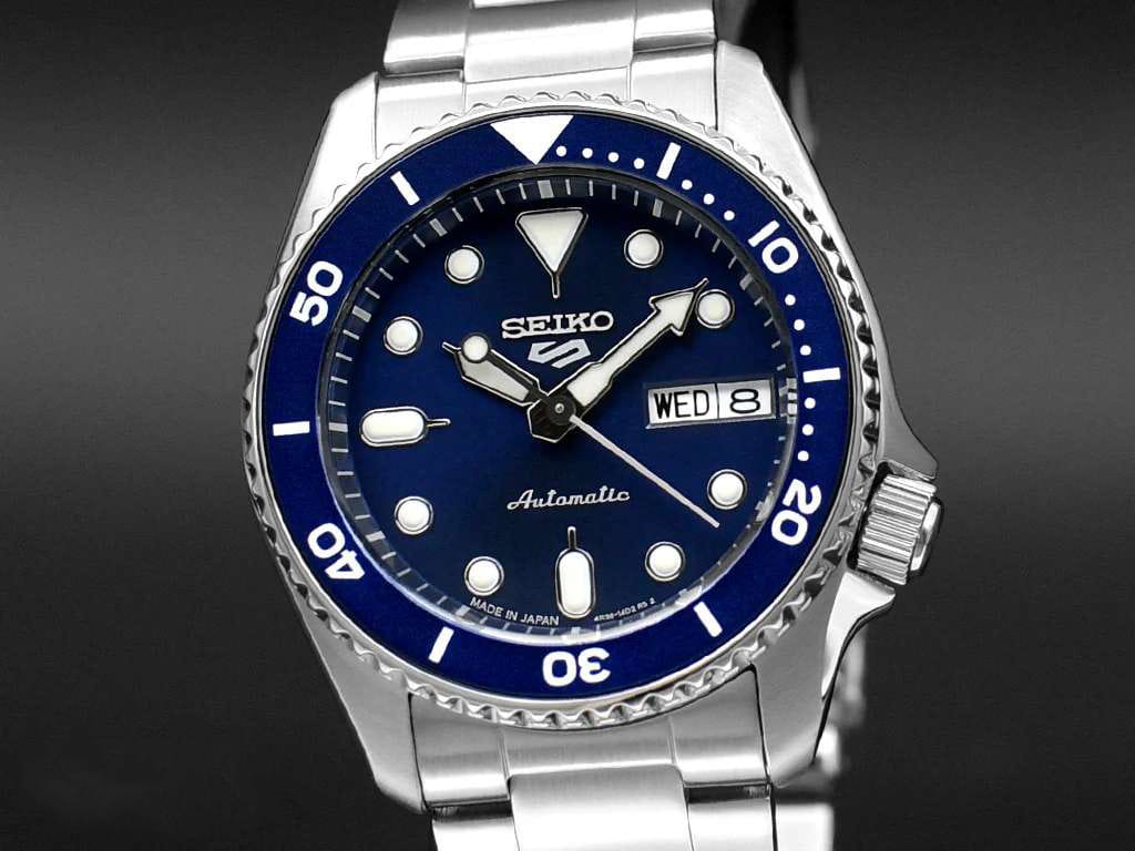 Seiko Seiko 5 Sports SBSA299 , наручные мужские часы фото под углом