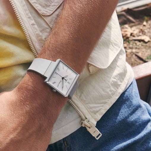 Swatch Swatch Square Bioceramic Standard SO34M700 женские часы белый циферблат на запястье