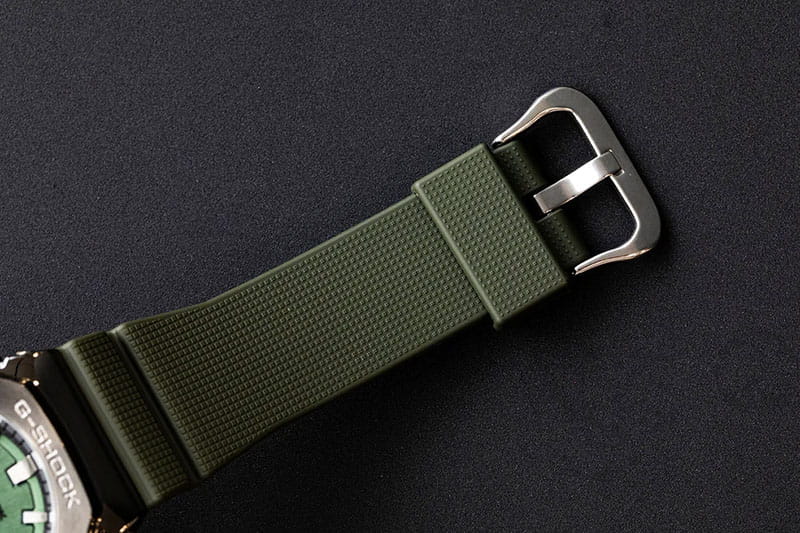 Casio Casio G-Shock GM-2100B-3AER (GM-2100B-3ADR) GM - задняя крышка сталь корпуса, япония часы