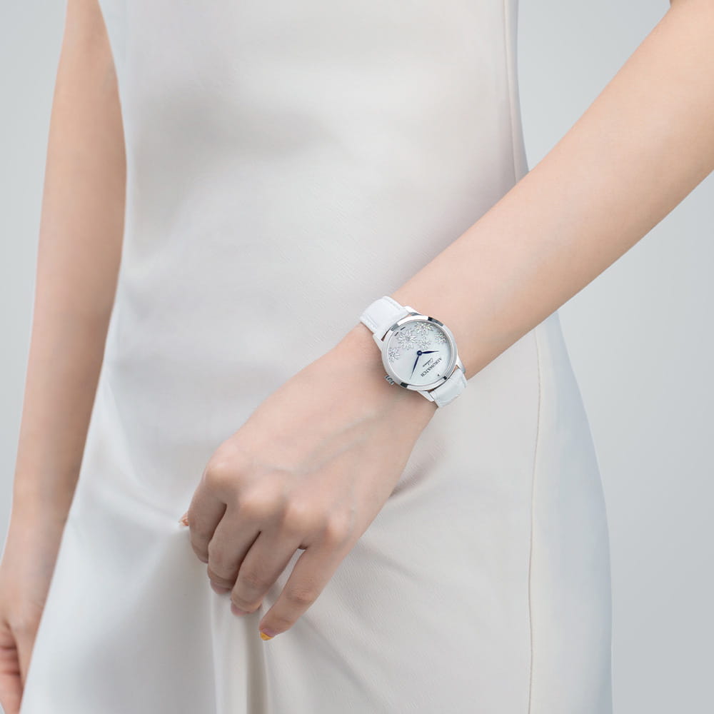 Aerowatch Aerowatch Les Grandes Classiques 49978 AA12 кварцевые женские часы часы крупный план перламутровый циферблата