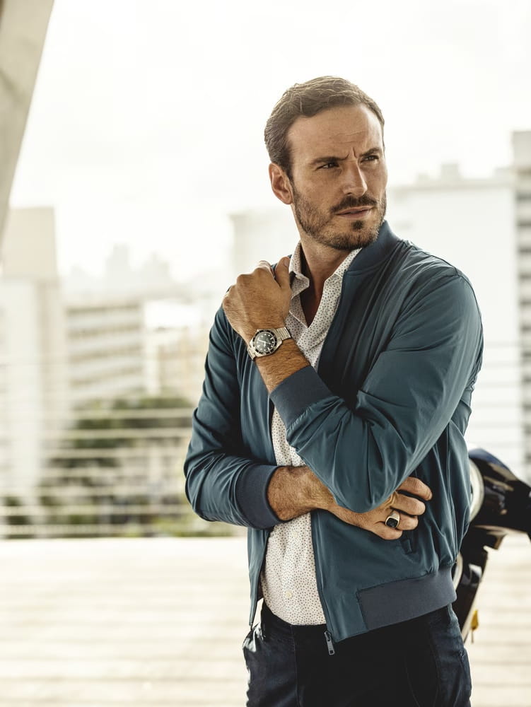 Certina Certina DS Action Diver Powermatic 38 MM C032.807.11.051.00 DS Action — детали корпуса и нержавеющая сталь