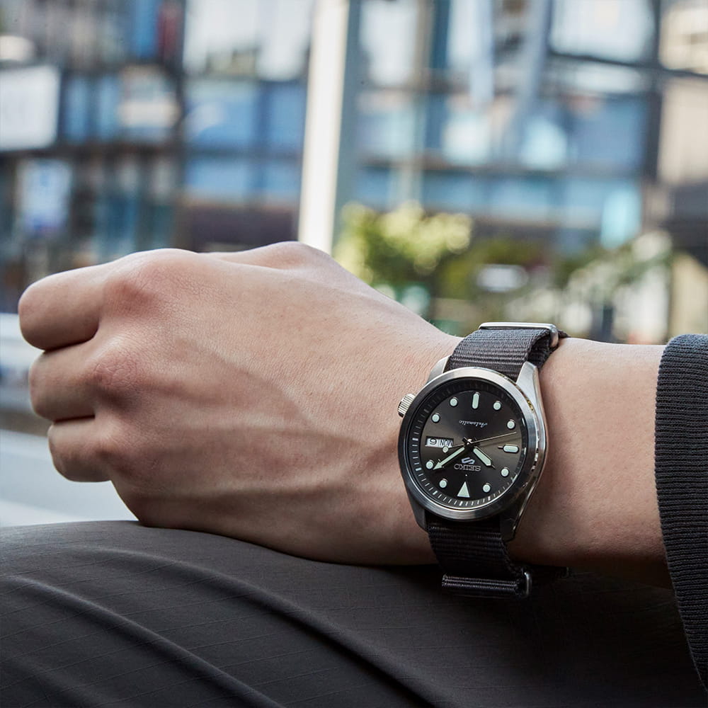 Seiko Seiko 5 Sports SRPE61K1S  - задняя крышка сталь металл корпуса, япония часы